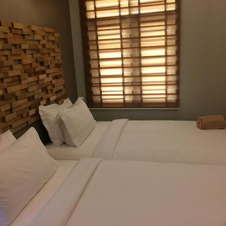 Wan'S Beach Guest House Dungun Extérieur photo