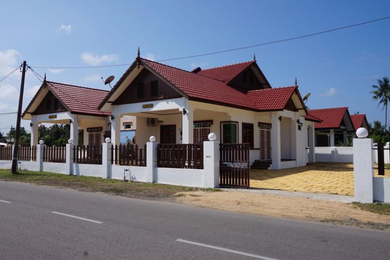 Wan'S Beach Guest House Dungun Extérieur photo
