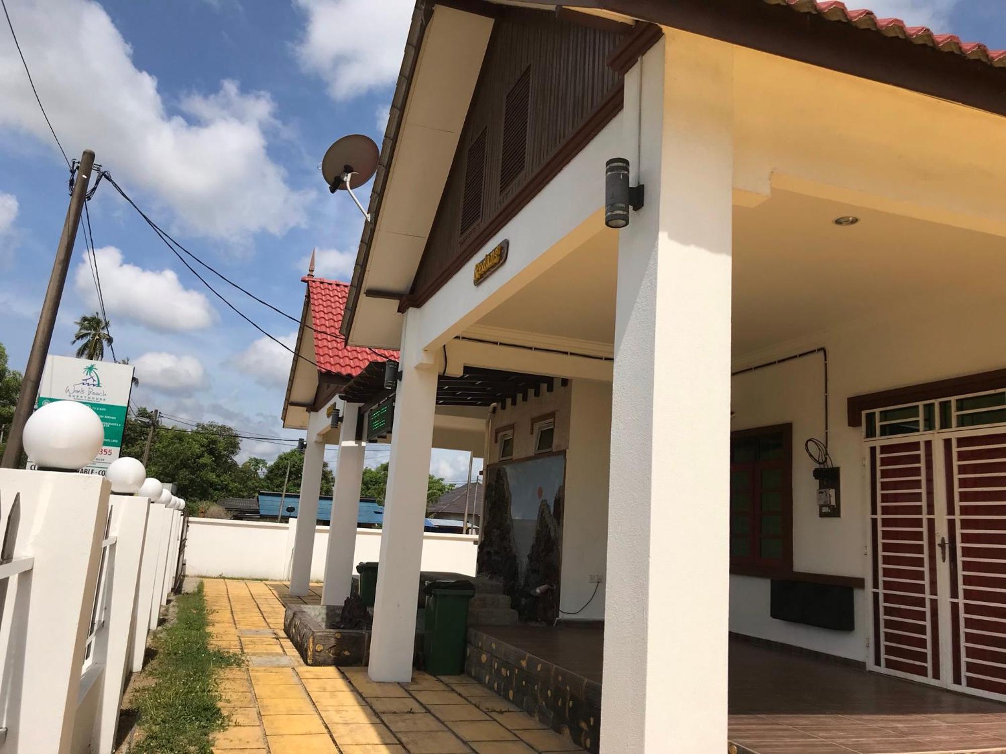 Wan'S Beach Guest House Dungun Extérieur photo