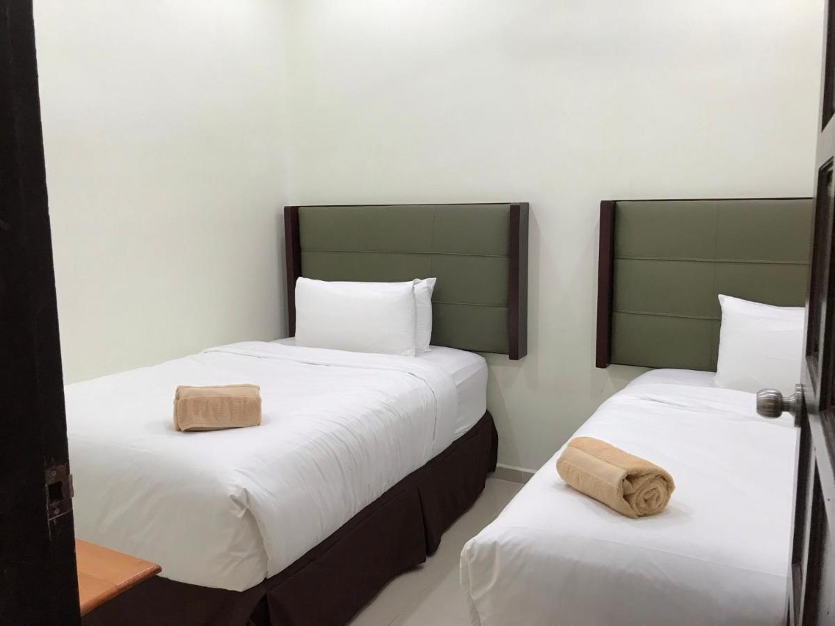 Wan'S Beach Guest House Dungun Extérieur photo